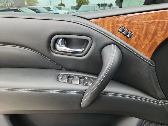 2018 INFINITI QX80 Base