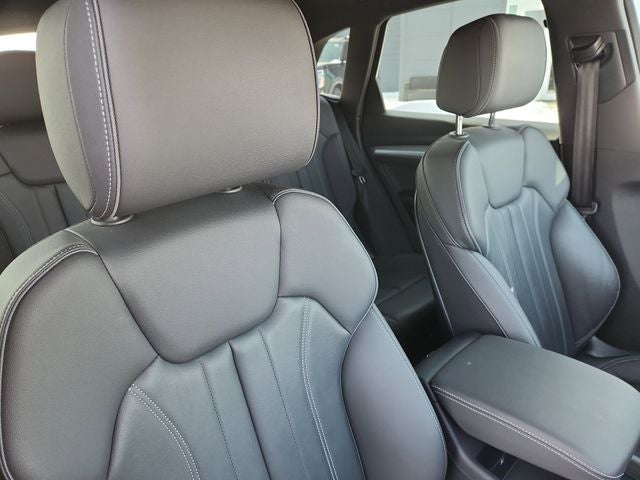 2025 Audi Q5 45 S line Premium quattro