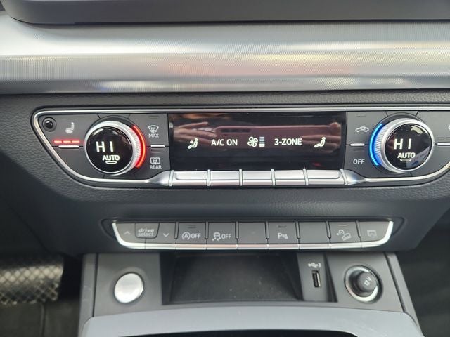 2025 Audi Q5 45 S line Premium quattro