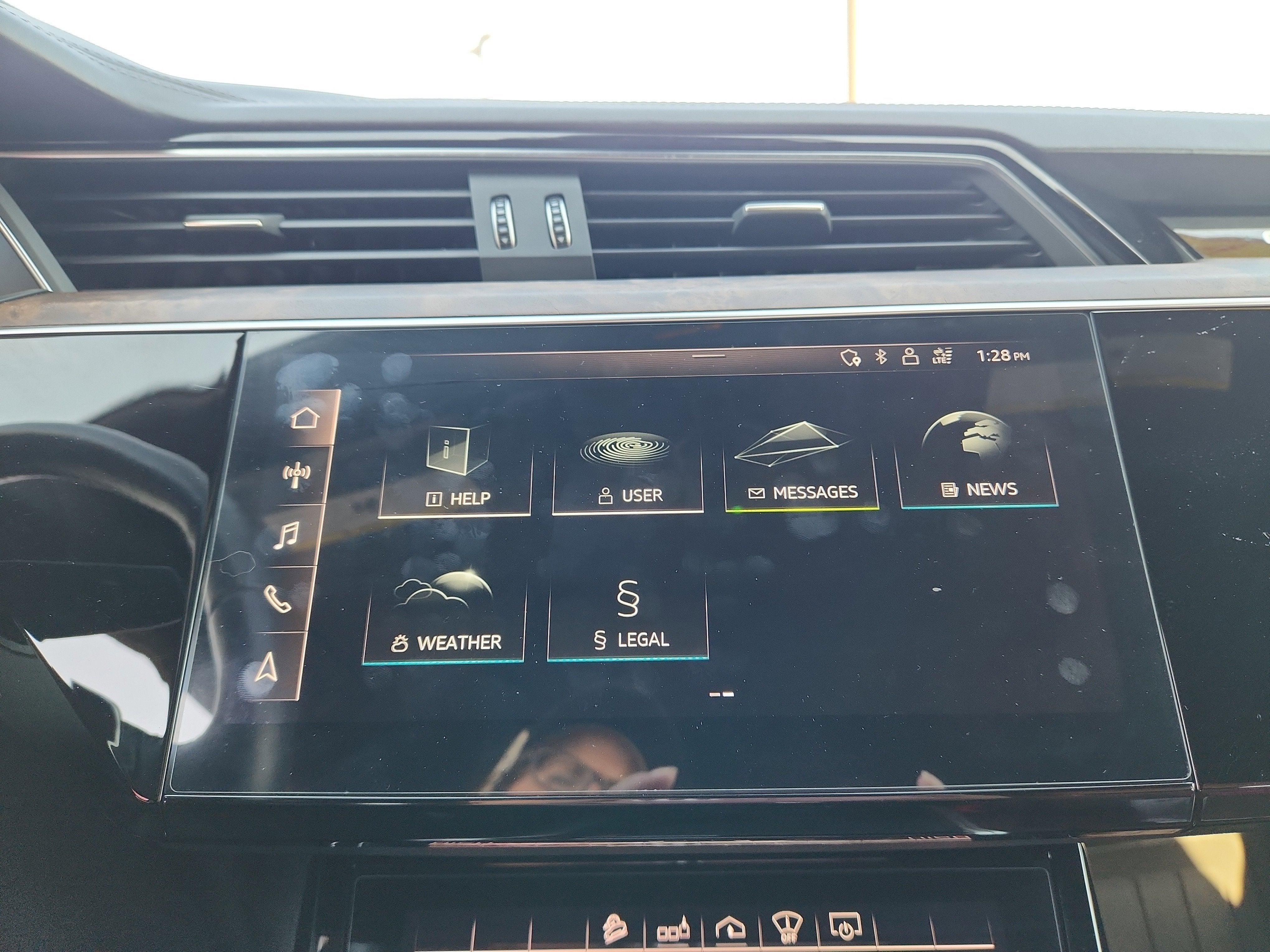 2019 Audi e-tron Prestige