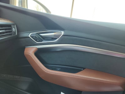 2019 Audi e-tron Prestige