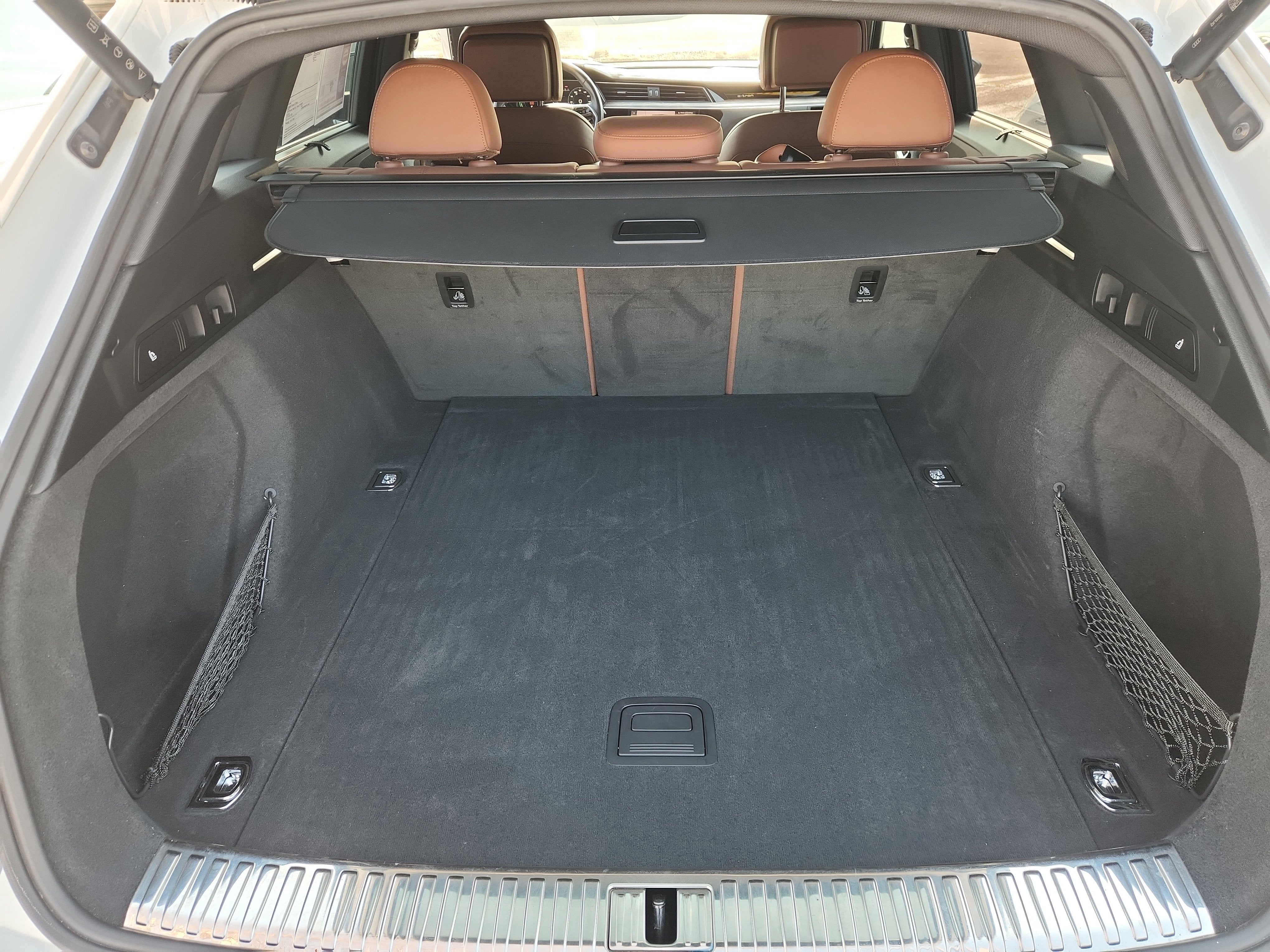 2019 Audi e-tron Prestige