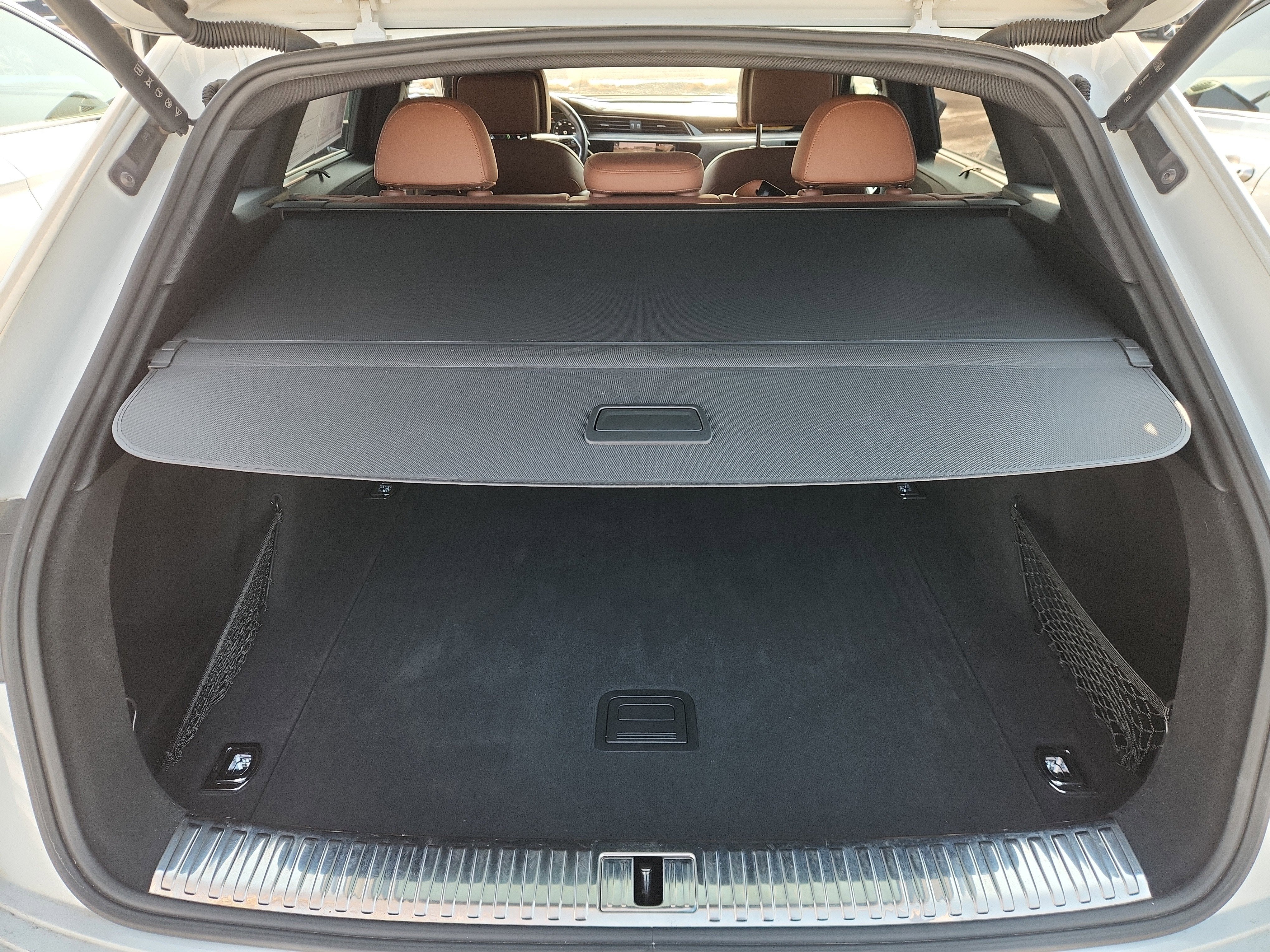 2019 Audi e-tron Prestige