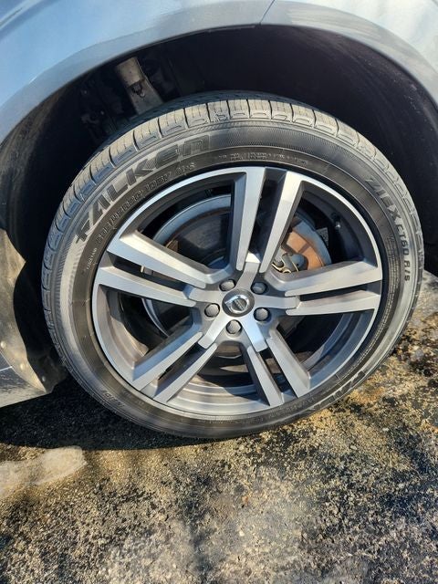 2018 Volvo XC60 T6 Momentum