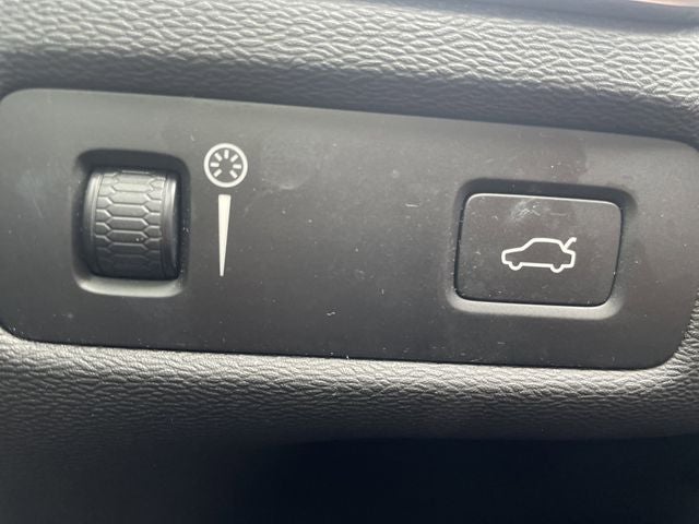 2018 Volvo XC60 T6 Momentum