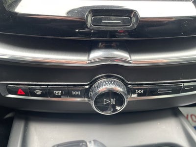 2018 Volvo XC60 T6 Momentum