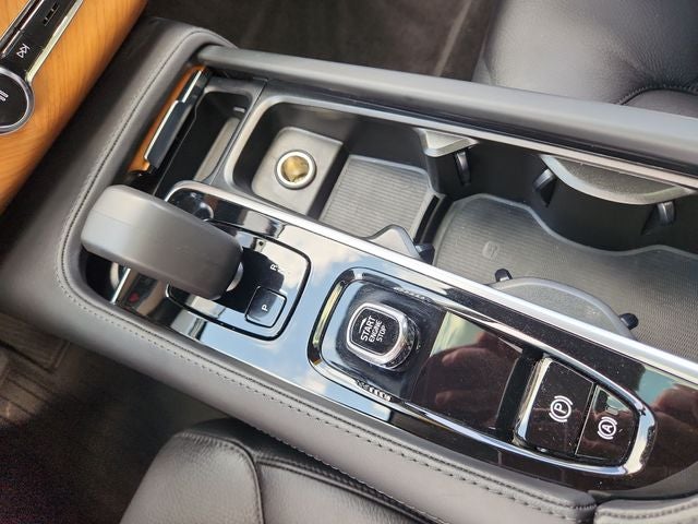 2024 Volvo XC90 Recharge Plug-In Hybrid T8 Plus 6 Passenger